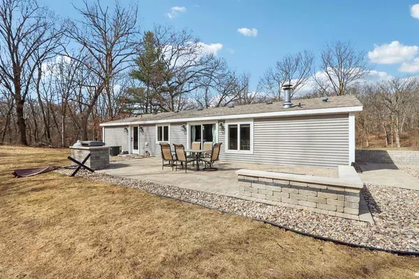 W10471 Tipperary Road, Poynette, WI 53955