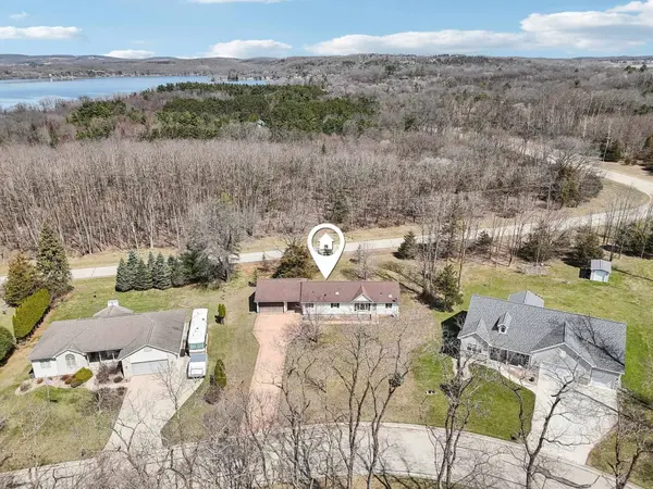 W10927 Arbor Valley Road, Lodi, WI 53555