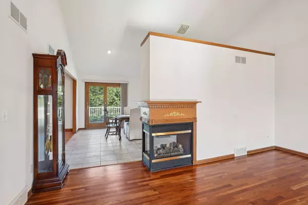 1700 Savannah Way, Waunakee, WI 53597