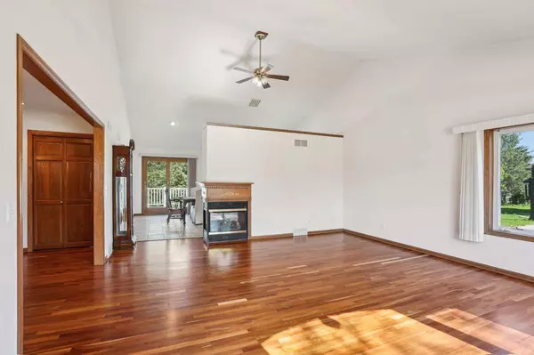 1700 Savannah Way, Waunakee, WI 53597