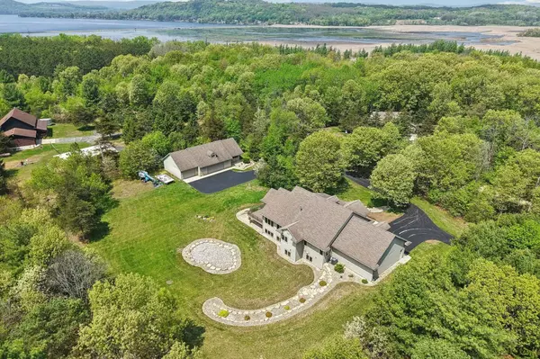 N3217 Hooker Road, Poynette, WI 53955