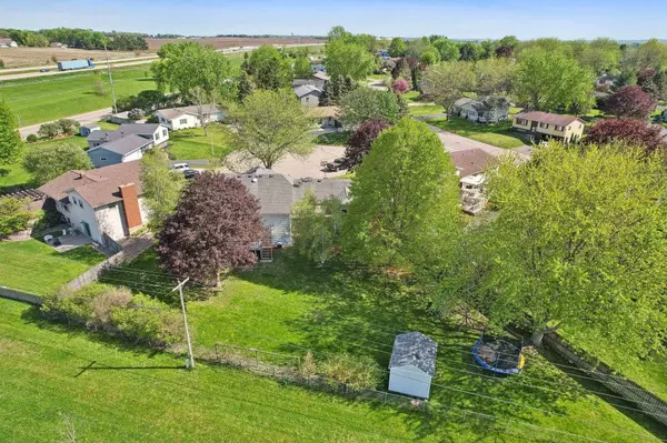 506 Natchez Court, Deforest, WI 53532