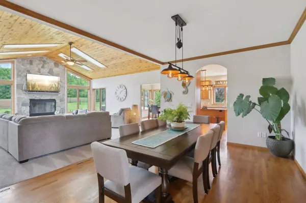 4040 Vilas Hope Road, Cottage Grove, WI 53527