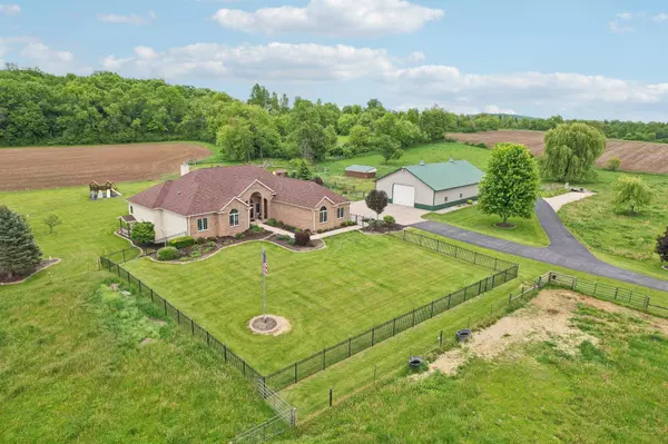 4040 Vilas Hope Road, Cottage Grove, WI 53527