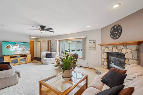 5441 Kalesey Court #91, Waunakee, WI 53597