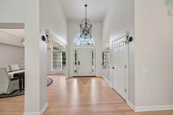 1706 Ashlawn Lane, Waunakee, WI 53597