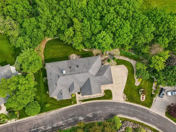 1706 Ashlawn Lane, Waunakee, WI 53597