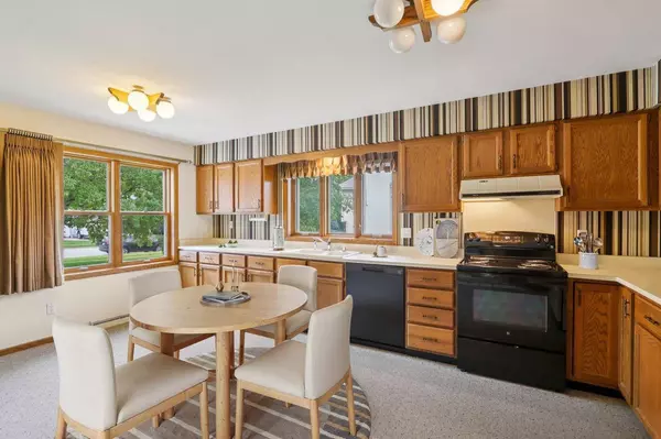 1200 Wexford Drive, Waunakee, WI 53597