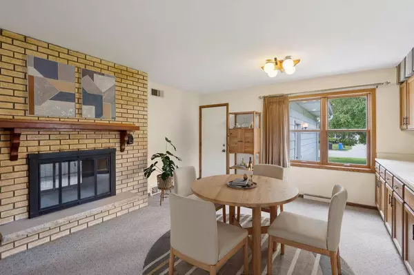 1200 Wexford Drive, Waunakee, WI 53597