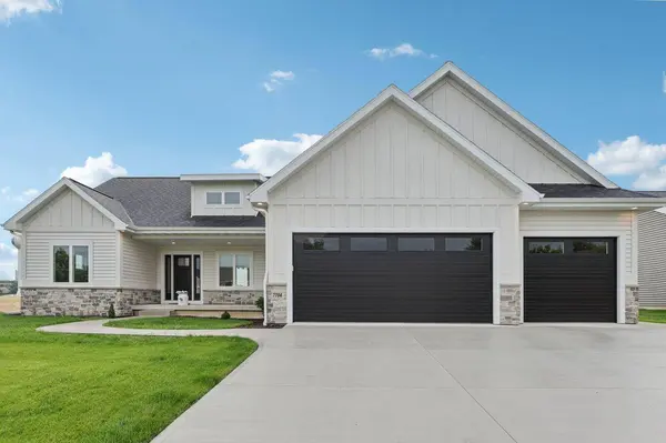 7704 Autumn Blaze Trail, Deforest, WI 53532