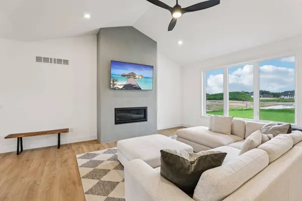 7704 Autumn Blaze Trail, Deforest, WI 53532