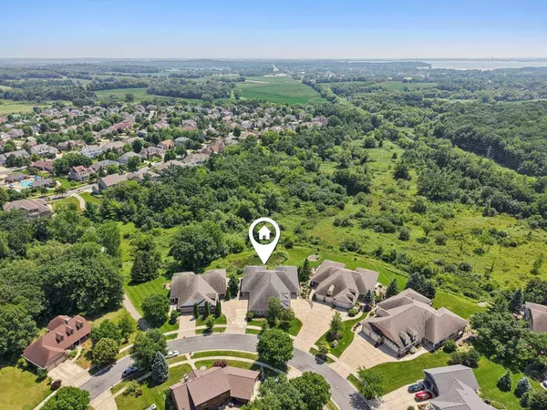 1718 Brookside Lane, Waunakee, WI 53597