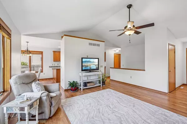 504 Valley Drive, Deforest, WI 53532