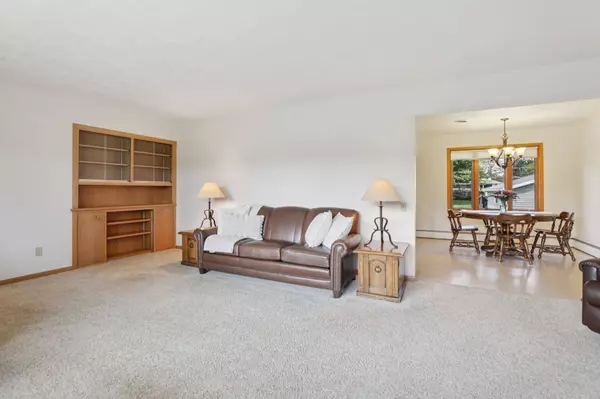 603 6th Street, Waunakee, WI 53597