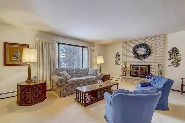 5974 River Road, Waunakee, WI 53597