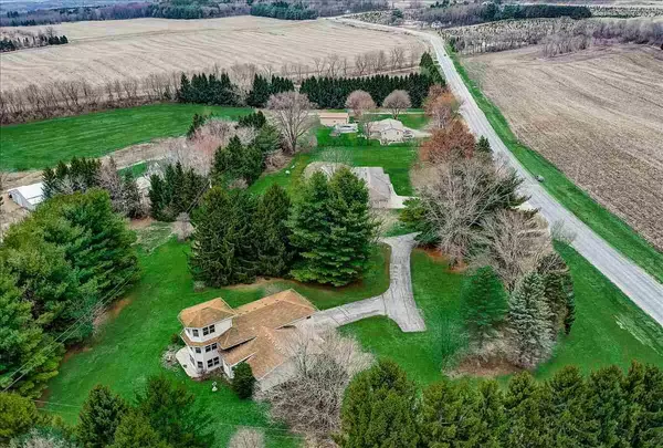 5974 River Road, Waunakee, WI 53597