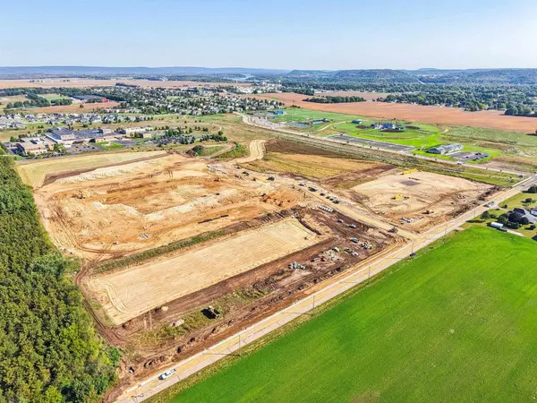 130 Goldenrod Way, Prairie Du Sac, WI 53578