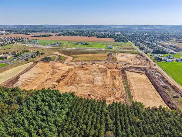 134 Goldenrod Way, Prairie Du Sac, WI 53578