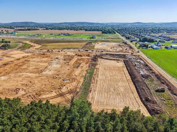 130 Goldenrod Way, Prairie Du Sac, WI 53578