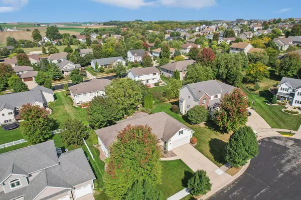 1005 Warrior Court, Waunakee, WI 53597