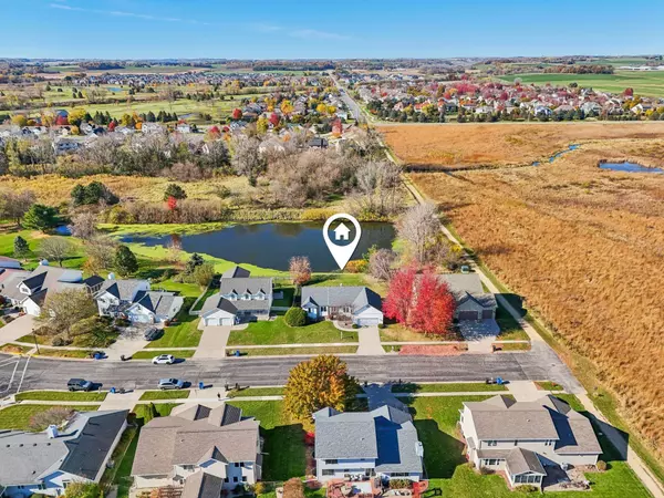 1104 N Fairbrook Drive, Waunakee, WI 53597