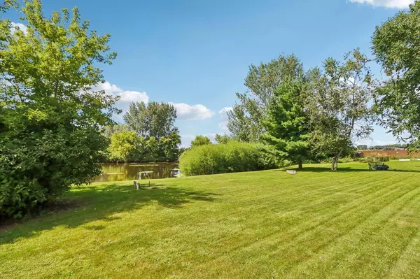 1104 N Fairbrook Drive, Waunakee, WI 53597