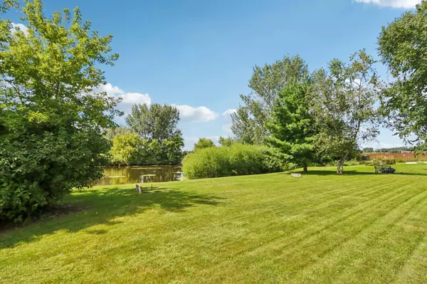 1104 N Fairbrook Drive, Waunakee, WI 53597