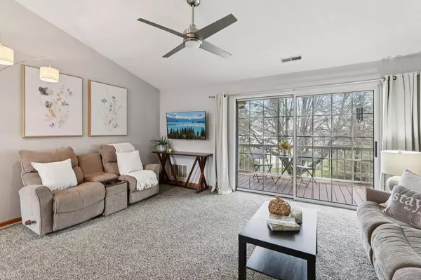 275 Kearney Way, Waunakee, WI 53597