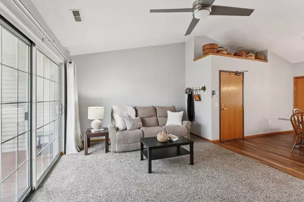 275 Kearney Way, Waunakee, WI 53597