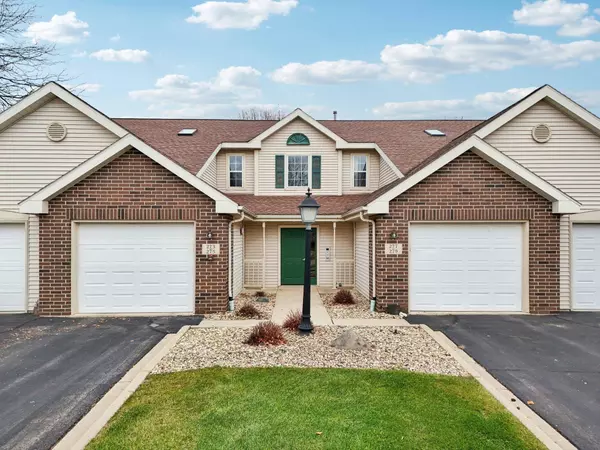 275 Kearney Way, Waunakee, WI 53597