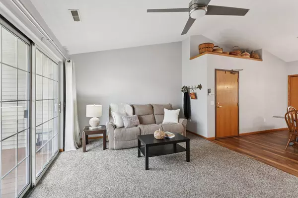 275 Kearney Way, Waunakee, WI 53597