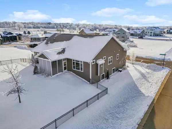 5830 Eagle Prairie Court, Middleton, WI 53597