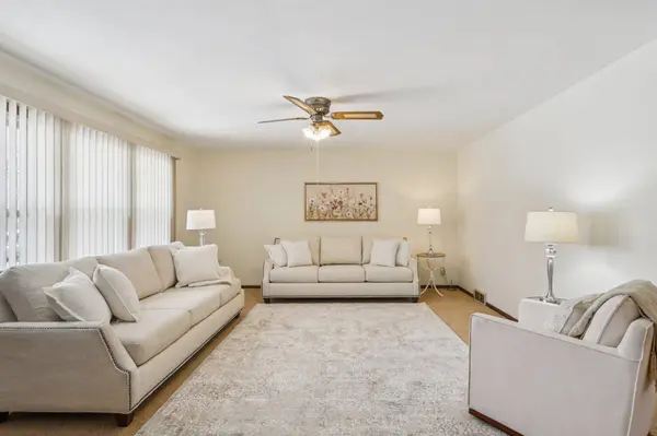 400 Raymond Road, Waunakee, WI 53597