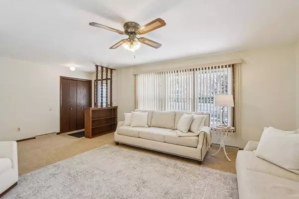 400 Raymond Road, Waunakee, WI 53597