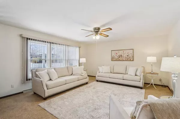 400 Raymond Road, Waunakee, WI 53597