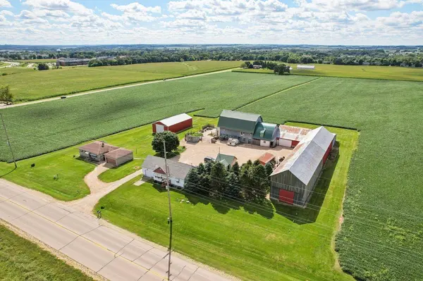 6889 and 6897 North Towne Road, Deforest, WI 53532
