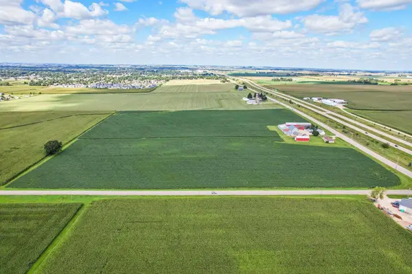 6889 and 6897 North Towne Road, Deforest, WI 53532