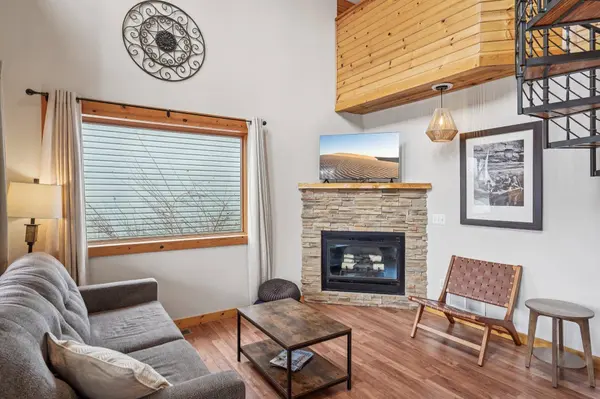 W9350 County Road V, Poynette, WI 53955