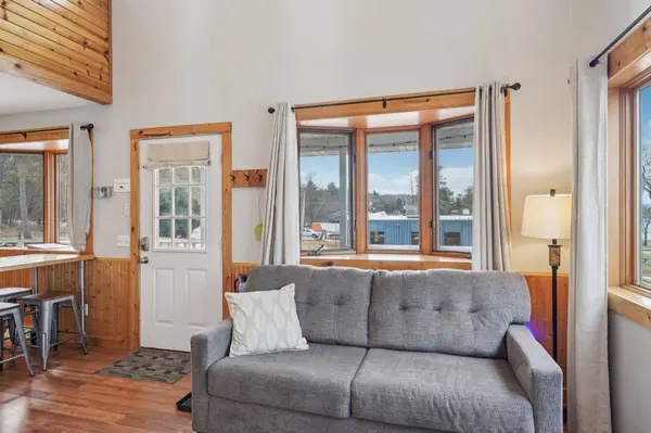 W9350 County Road V, Poynette, WI 53955