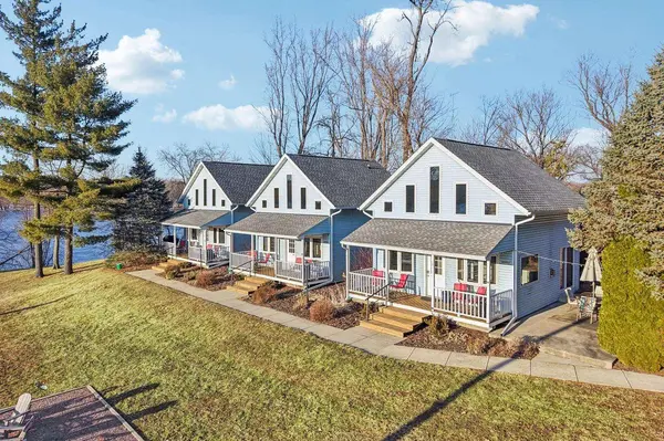 W9348-W9350 County Road V, Poynette, WI 53955