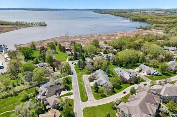 5476 Walden Bay Drive, Waunakee, WI 53597