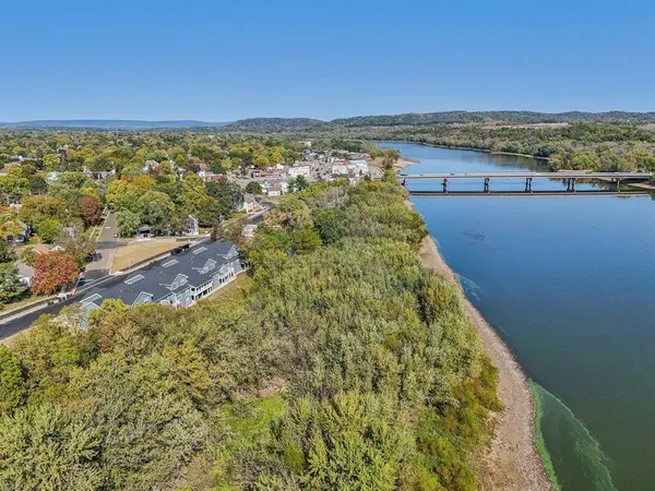 1002 Water Street, Sauk City, WI 53583