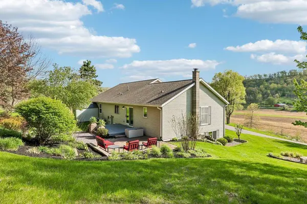 S11610 Hazelnut Road, Spring Green, WI 53588