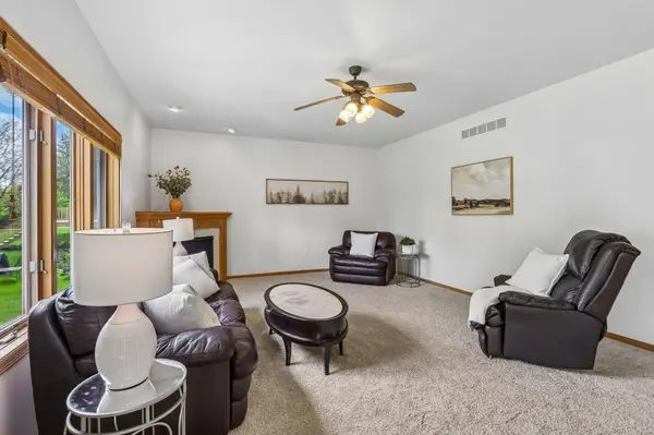 1210 Wenzel Way, Waunakee, WI 53597
