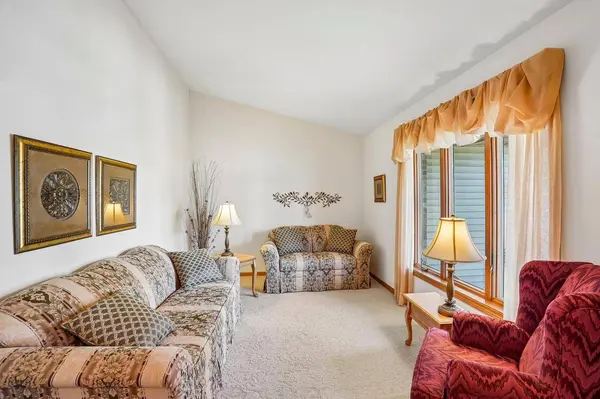 1004 Ganser Drive, Waunakee, WI 53597