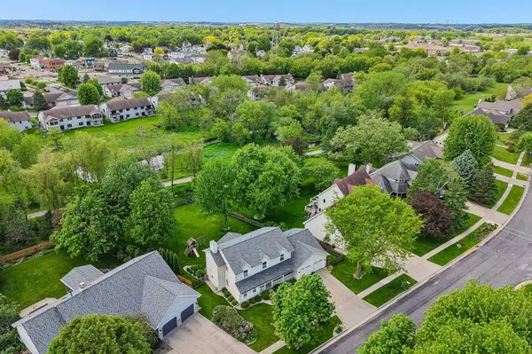 210 Fairbrook Drive, Waunakee, WI 53597