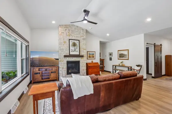 N842 Golf Road #4, Prairie Du Sac, WI 53578