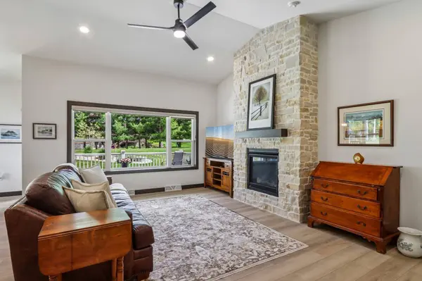 N842 Golf Road #4, Prairie Du Sac, WI 53578