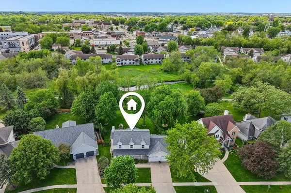 210 Fairbrook Drive, Waunakee, WI 53597