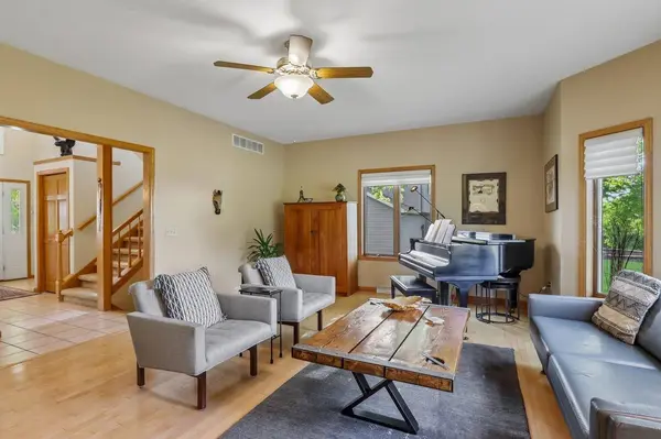 920 Lexington Way, Waunakee, WI 53597